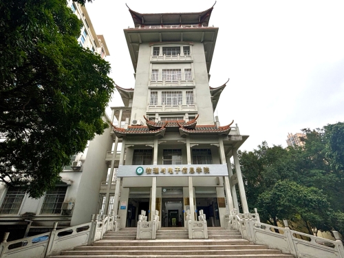 学院风采.jpg FUN乐天使官方网站